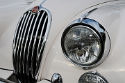 168_Jaguar-headlight_9368
