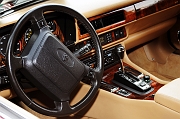 187_Jaguar-steering-wheel_9399