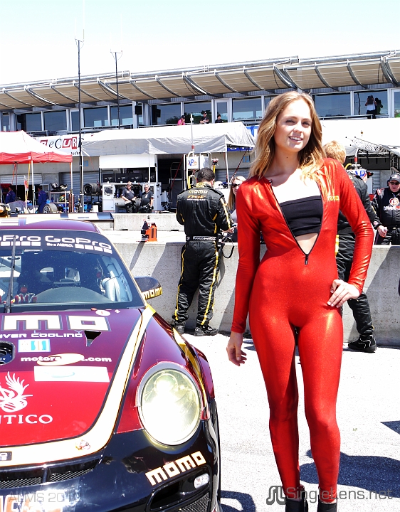 ALMS-268-NGT-Motorsport-girl.JPG