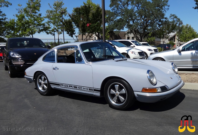 025-Porsche-911-long-hood.JPG