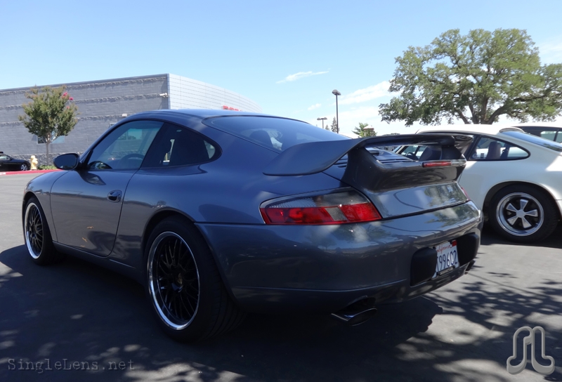 056-Porsche-996-GT2-rear-wing.JPG